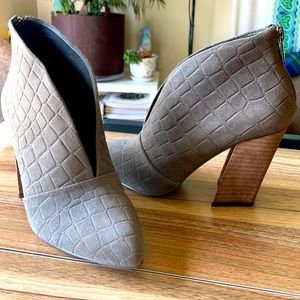 Vince Camuto grey booties